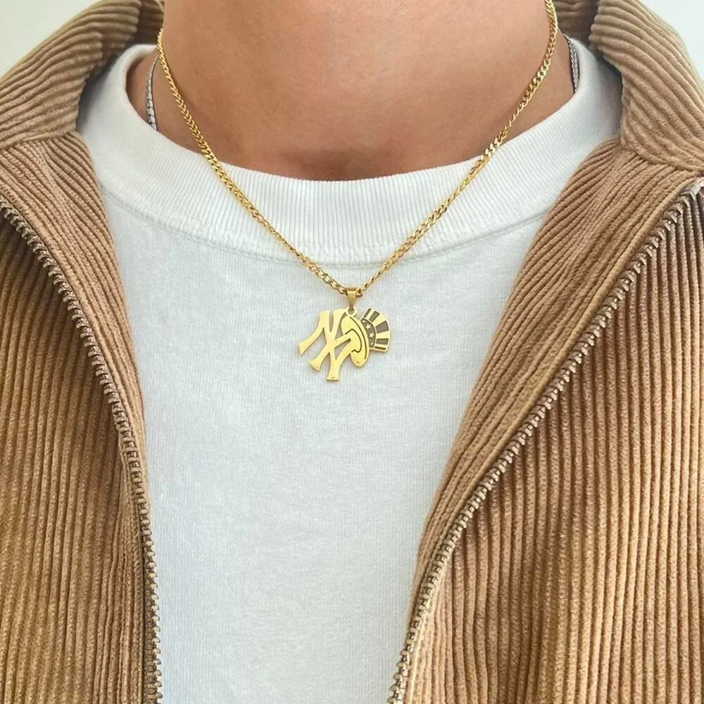 vintage style new york yankees gold necklace
